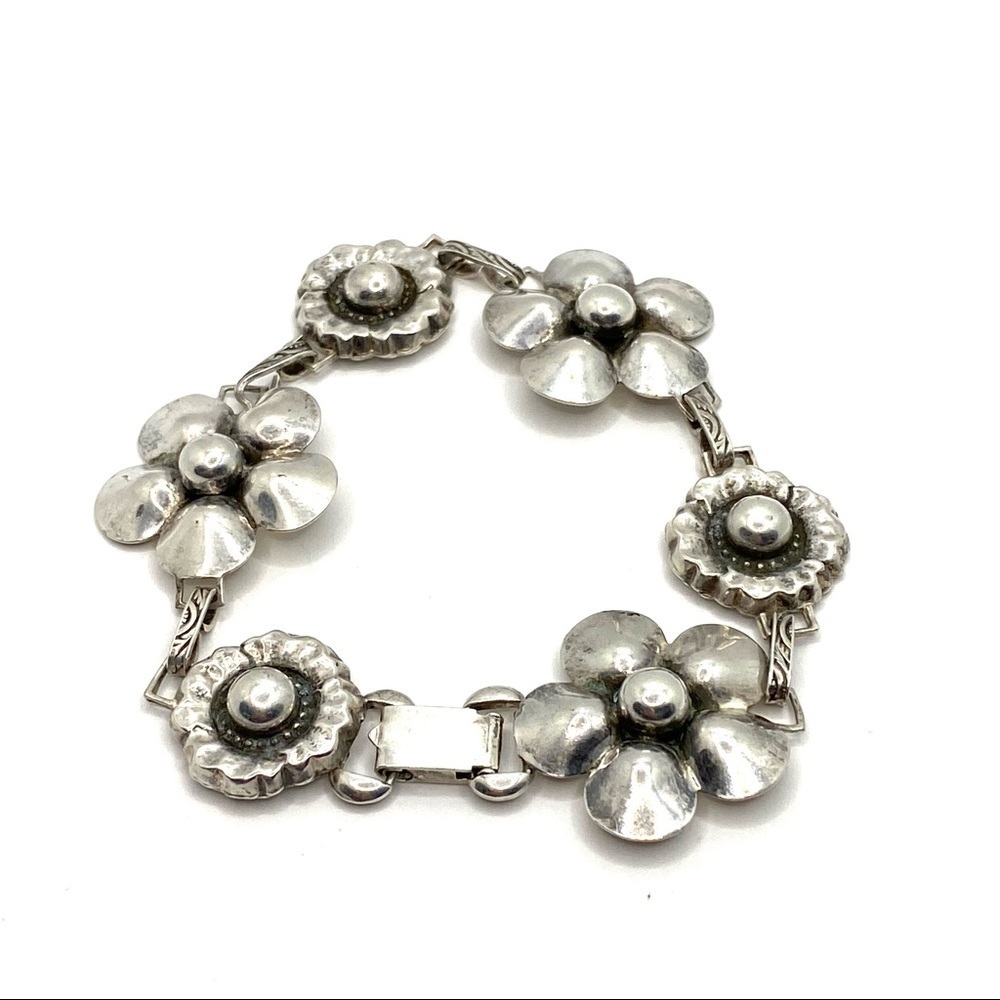 Vintage Sterling Silver Flower Linked Bracelet 7.75” 18.60g.